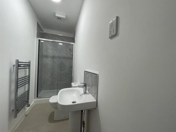 15 bed Block of Apartments for sale Image 11