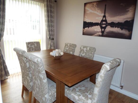 Dining/Bed 3