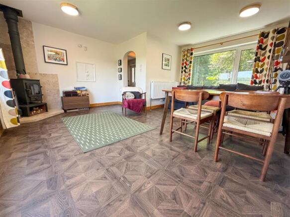 3 bed Detached for sale Image 11