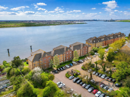 32, Harrisons Wharf, Purfleet-on-thames RM19 1QW