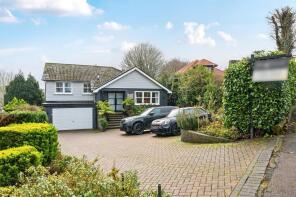 152, Burntwood Lane, Caterham CR3 6TB