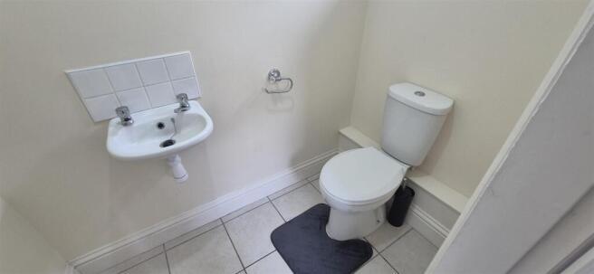 Ground floor w.c