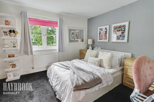 3 bed Semi-Detached for sale Image 8