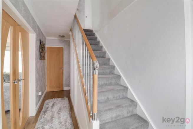 4 bed Detached for sale Image 12