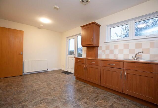 Kitchen/ Dining Area