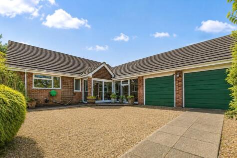 The Meadows, Churt, Farnham, Surrey, GU10
