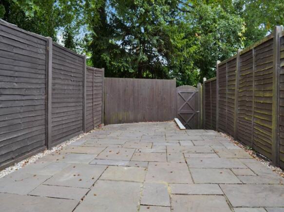 Garden_RAV0041947_2