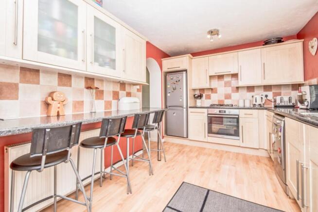 3 bed Semi-Detached for sale Image 5
