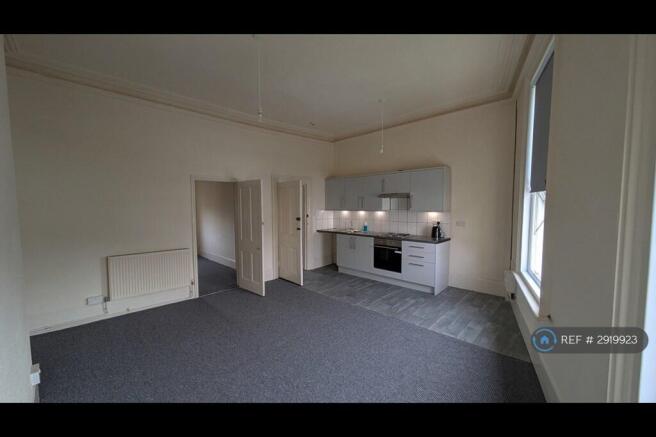 Living Room / Kitchen