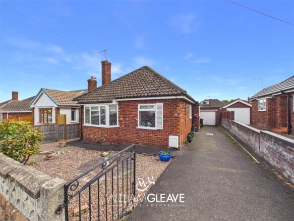2-bed bungalow on Broadway, Connah's Quay, Deeside, Flintshire, CH5, £200,000