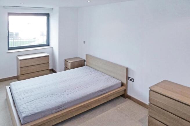 2 bed Flat to rent Image 6