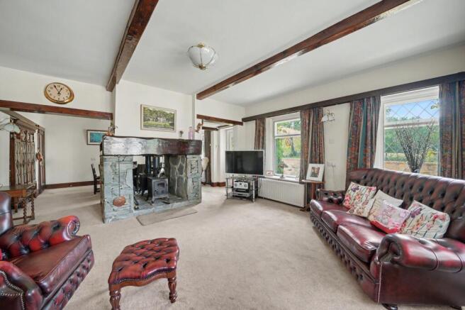 4 bed Detached for sale Image 7