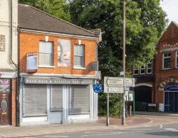 135, Midland Road, Bedford MK40 1DN