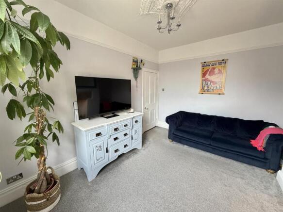3 bed Semi-Detached for sale Image 7