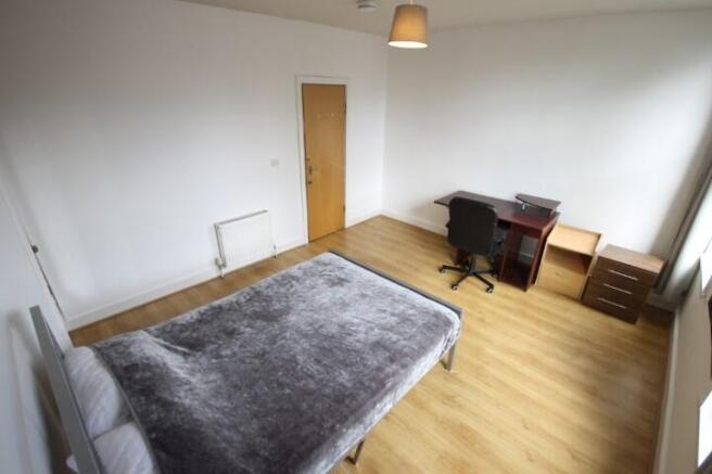 5 bed Terraced to rent Image 12