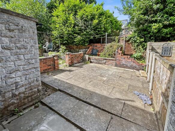 2 bed Terraced to rent Image 11