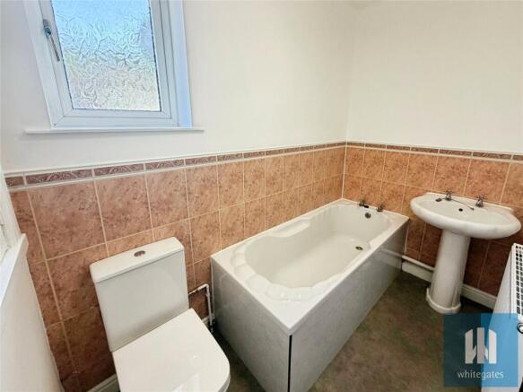 2 bed Apartment to rent Image 6