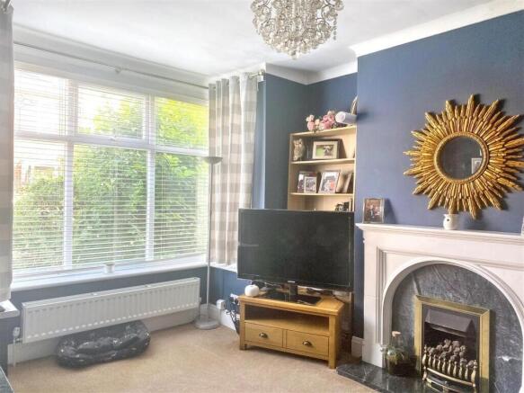 3 bed Semi-Detached for sale Image 4