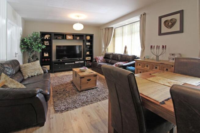 Lounge/Dining Room