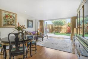 22, Shrewsbury Avenue, East Sheen, London SW14 8JZ