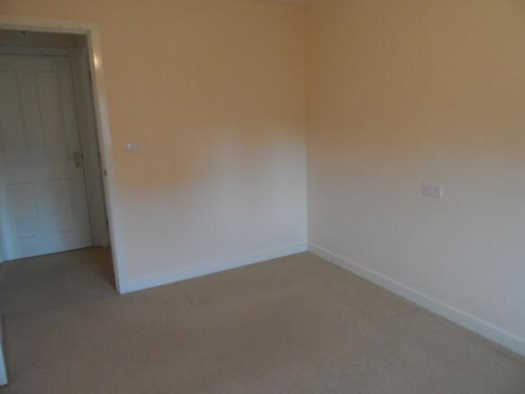 Master bedroom (1)