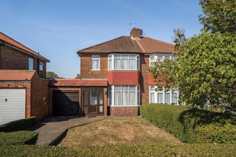 Whitton Avenue East, Greenford