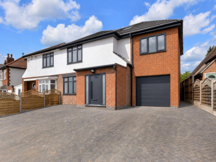 Pine Tree Avenue, Leicester