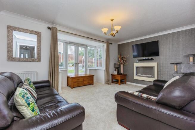 Highfield Glen, Ashton-under-Lyne, Greater Manchester, OL6 photo 4