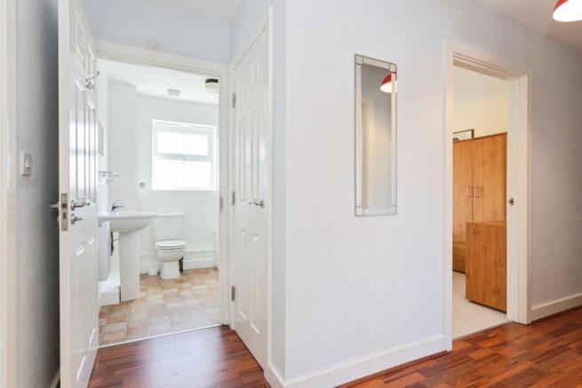 2 bed Apartment for sale Image 11
