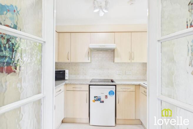 2 bed Flat for sale Image 7