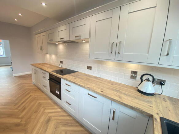 2 bed Semi-Detached for sale Image 10