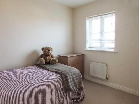 Bed2.JPG