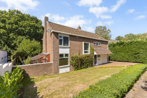 9, Fallowfield, Stanmore HA7 3DF