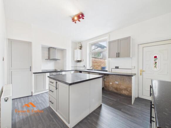 4 bed Terraced for sale Image 7