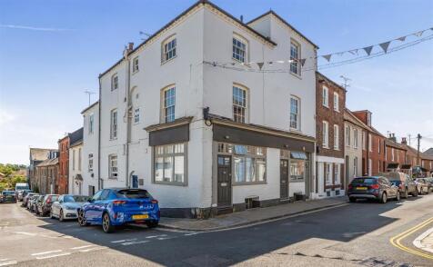 Tarrant Street, Arundel