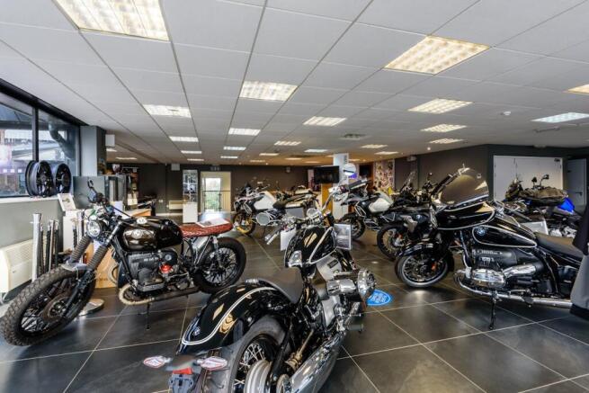 Ber St 120 Harley  BMW 002.jpeg