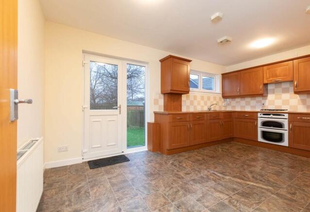 Kitchen/ Dining Area
