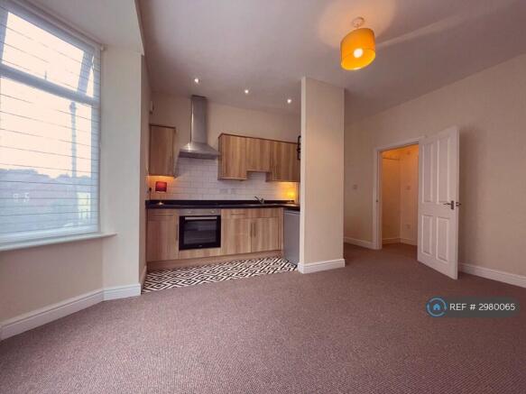 1 bed Flat to rent Image 7