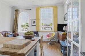 Flat 13, Glatt House, Hilda Road, Southall UB2 4FQ
