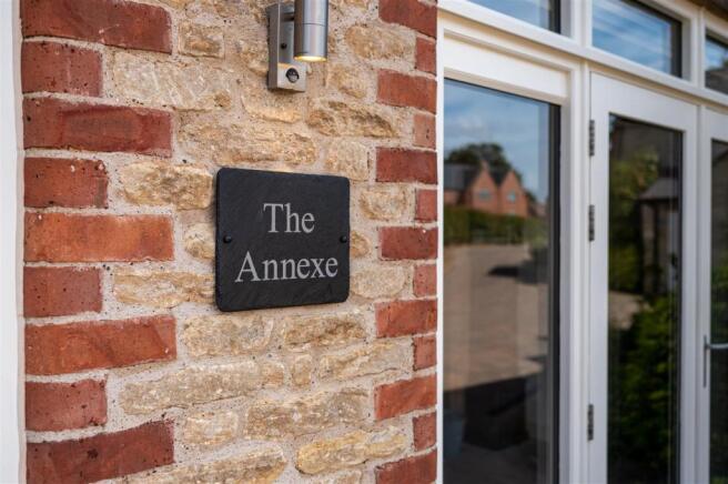 Annexe Front