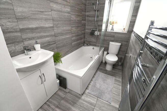 3 bed Terraced for sale Image 10