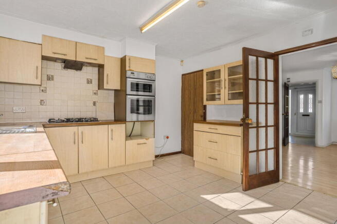 Roman Hackle Avenue, Wymans Brook, Cheltenham, GL50 photo 2