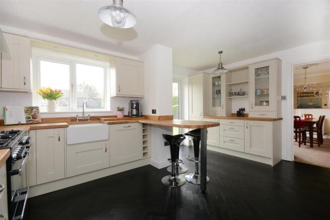 BREAKFAST KITCHEN