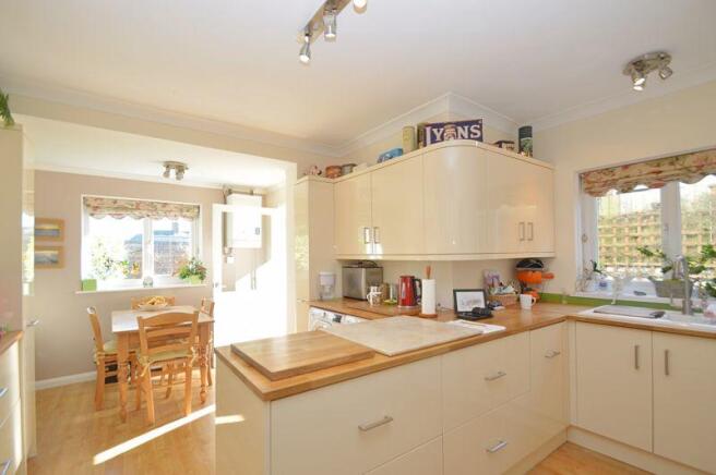 Kitchen & ...
