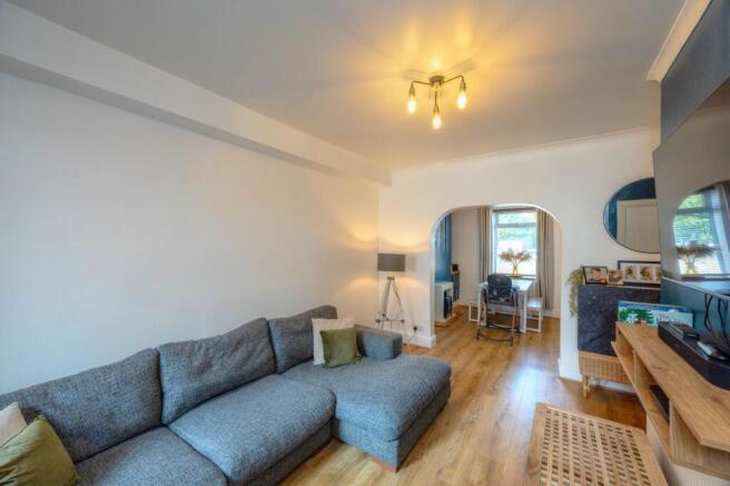 3 bed Terraced to rent Image 5