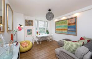 Flat 15, Cheylesmore House, Ebury Bridge Road, London SW1W 8QY