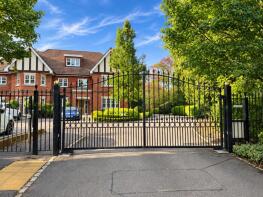 15, Broomfield, Binfield, Bracknell RG42 4AQ