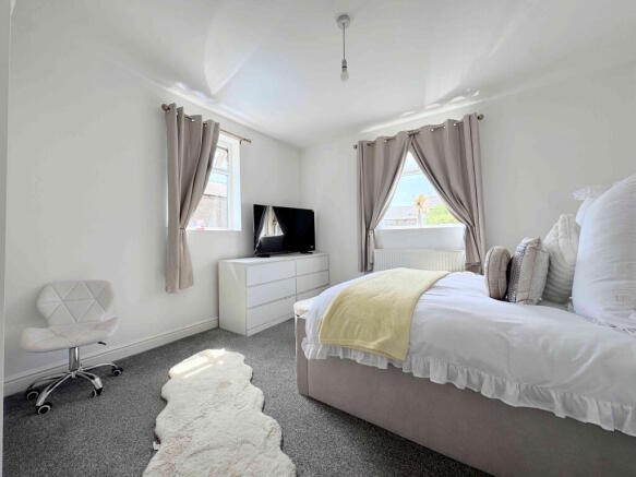 3 bed Detached for sale Image 9