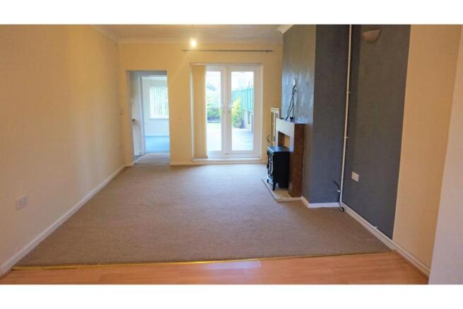 Lounge/Dining Room