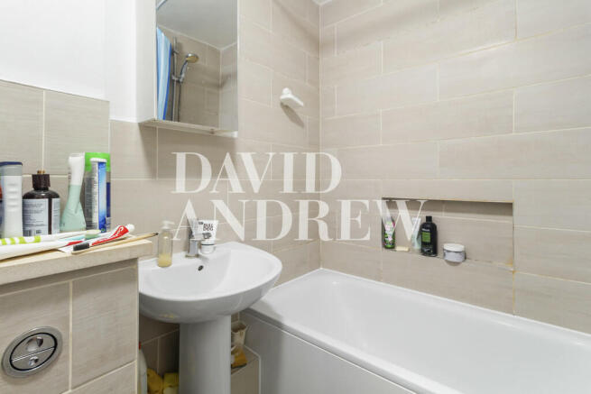 4 Levison Way N19...